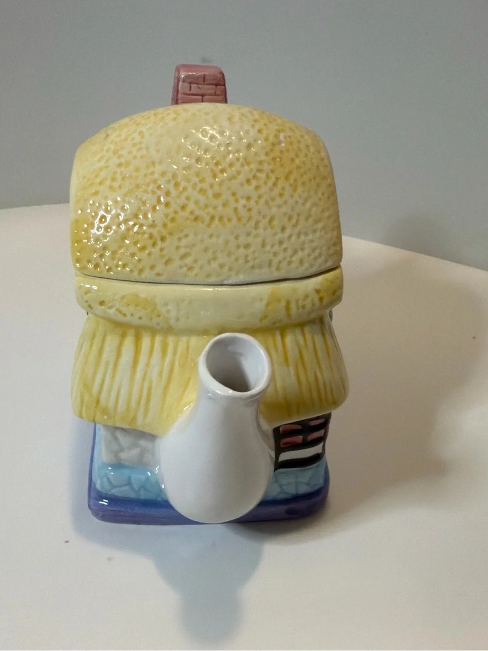 Ceramic Thatched Cottage Teapot